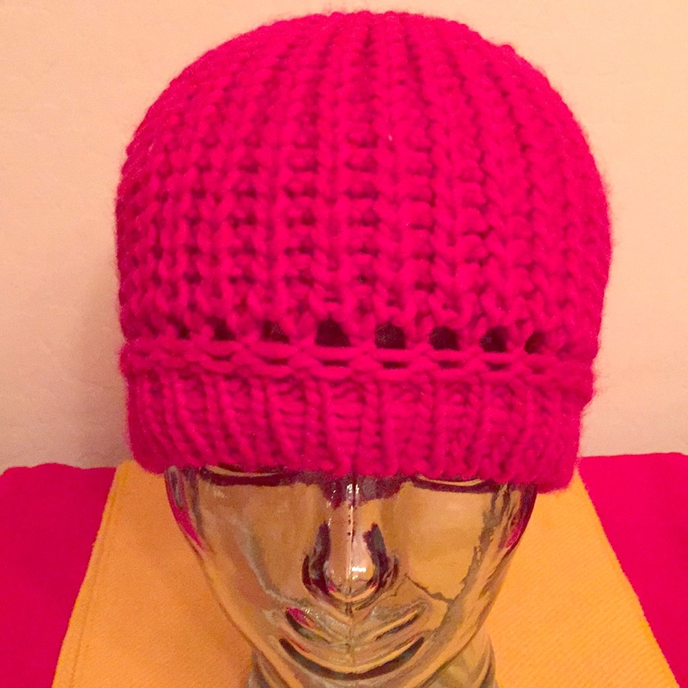 ONLY 1! Red Knit Beanie/Beret